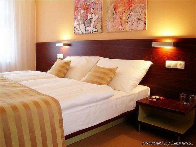 Beigli Hotel & Garden Bratislava Bilik gambar