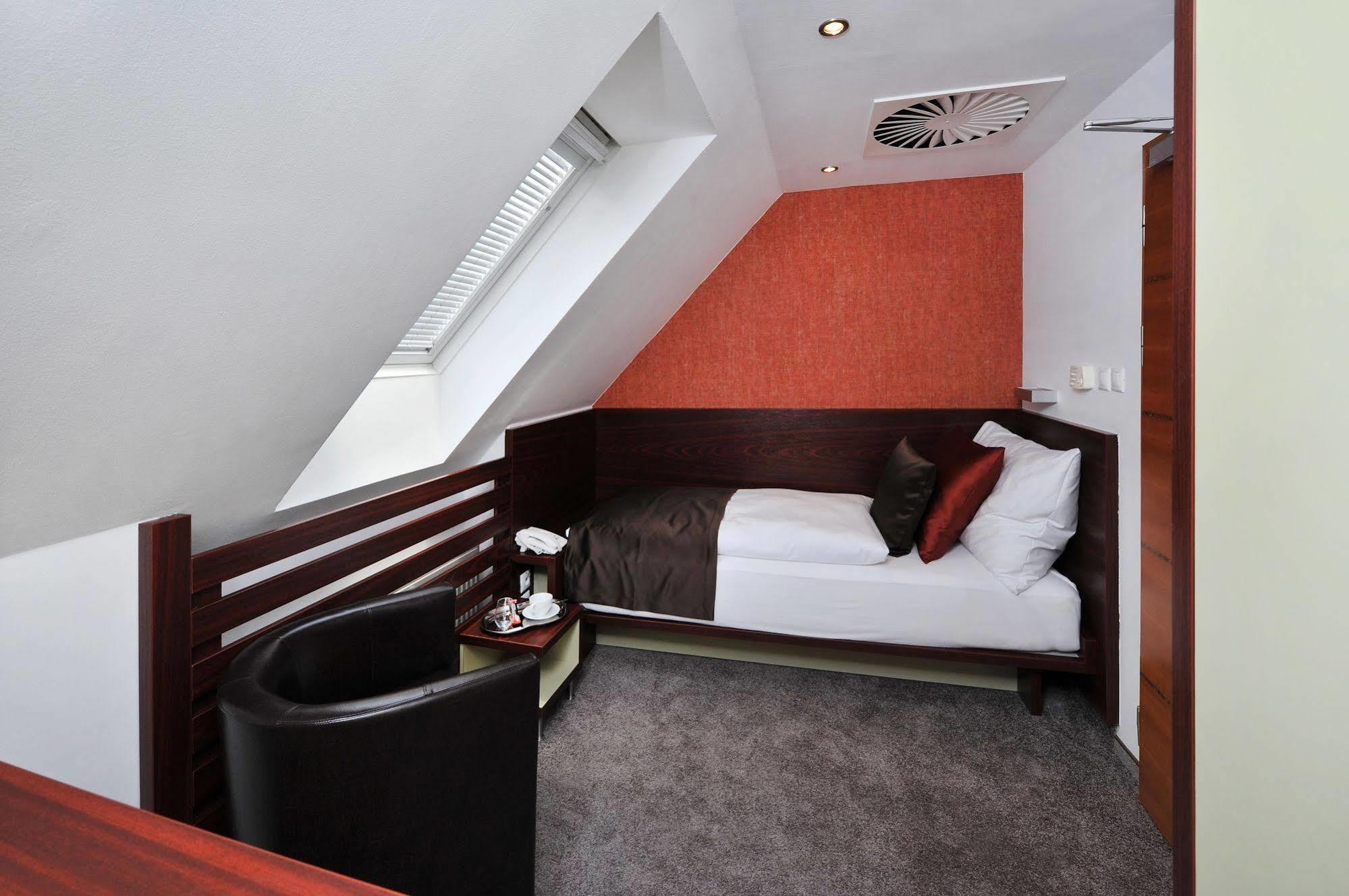 Beigli Hotel & Garden Bratislava Luaran gambar
